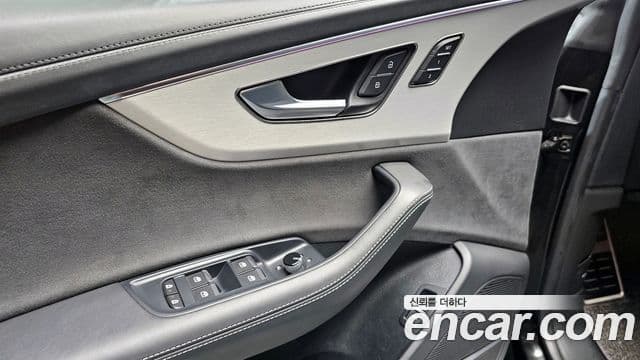 Audi Q7 2023 — ფოტო 17/20