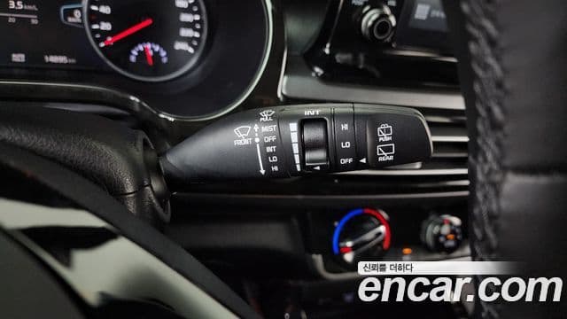 Kia Seltos 2022 — ფოტო 19/20