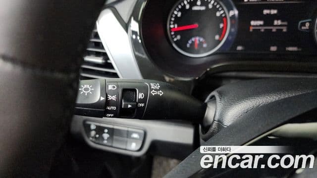 Kia Seltos 2022 — ფოტო 20/20