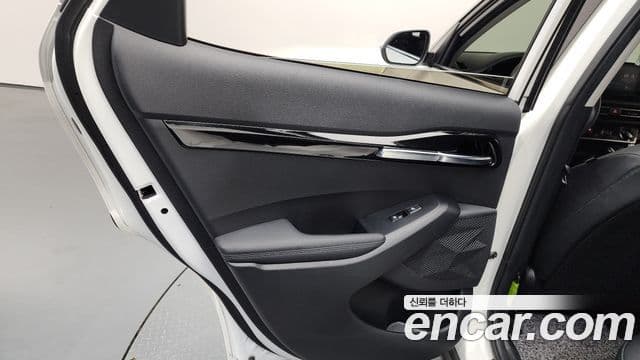 Kia Seltos 2022 — Photo 12/30