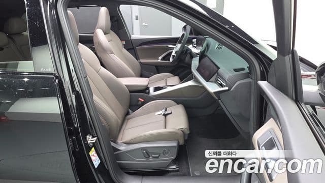 Audi Q5 2025 — ფოტო 32/36