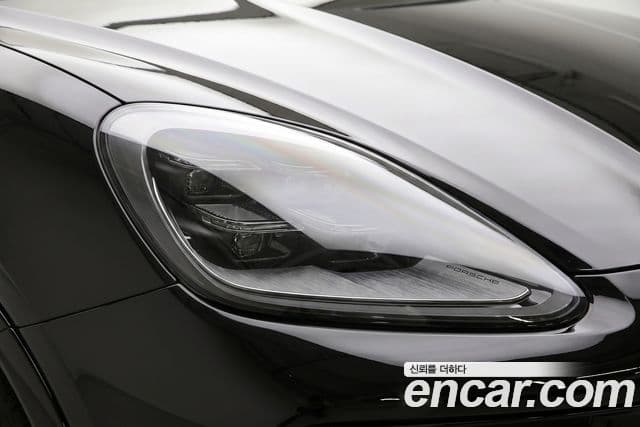 Porsche Cayenne 2024 — Photo 13/20