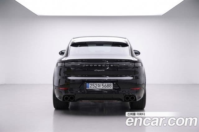 Porsche Cayenne 2024 — Photo 10/20