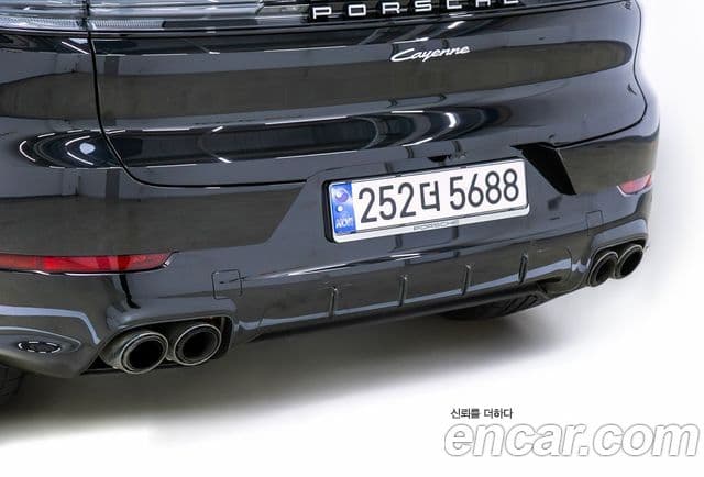 Porsche Cayenne 2024 — Photo 12/20