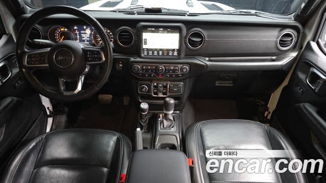 Jeep Wrangler 2019 — Şəkil 16/20