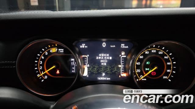 Jeep Wrangler 2019 — Şəkil 19/20