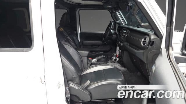 Jeep Wrangler 2019 — Şəkil 3/20