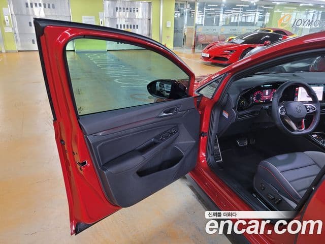 Volkswagen Golf 2023 — Şəkil 9/20