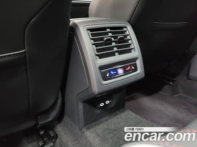 Volkswagen Golf 2023 — Şəkil 17/20