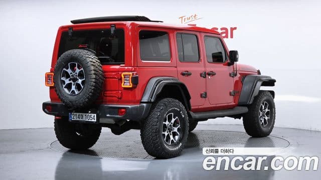 Jeep Wrangler 2019 — ფოტო 14/20