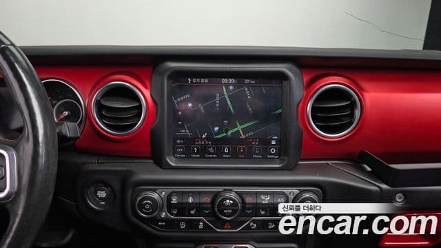Jeep Wrangler 2019 — ფოტო 20/20