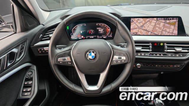 BMW 1 Series 2021 — Şəkil 13/20