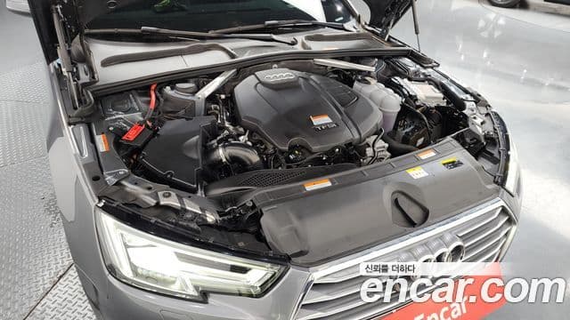 Audi A4 2019 — ფოტო 6/20