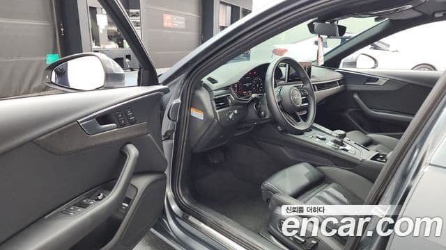 Audi A4 2019 — ფოტო 10/20