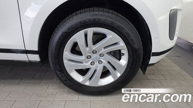 Land Rover Range Rover Evoque 2024 — Photo 18/33