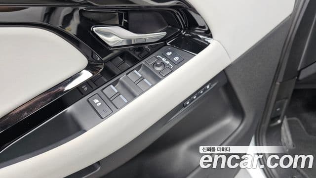 Land Rover Range Rover Evoque 2024 — Photo 25/33