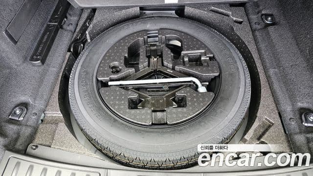 Land Rover Range Rover Evoque 2024 — Photo 17/33