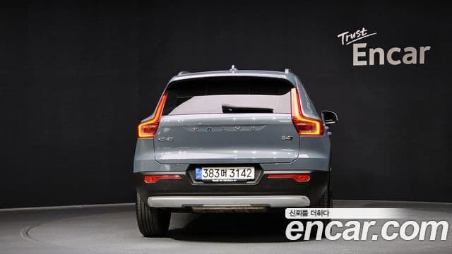 Volvo XC40 2021 — Şəkil 4/20