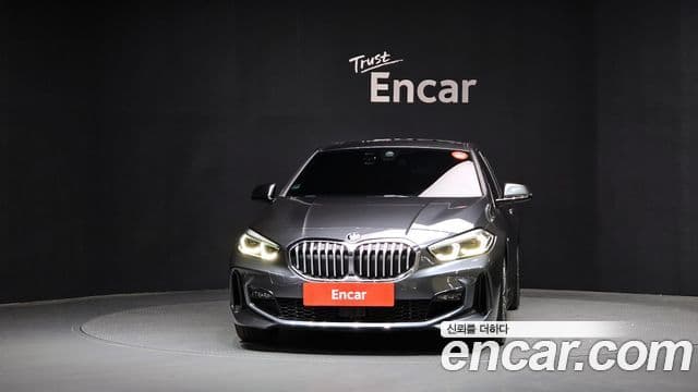 BMW 1 Series 2021 — ფოტო 14/34