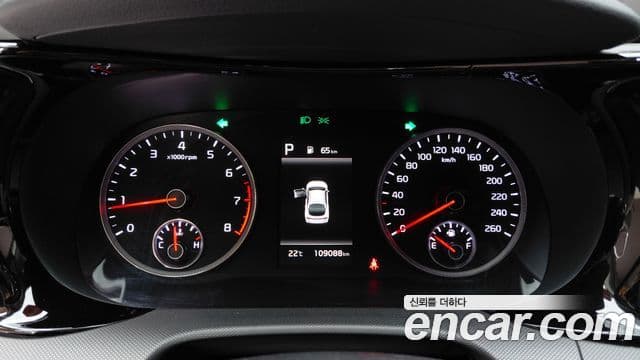 Kia K5 2021 — ფოტო 8/20