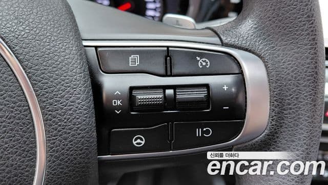 Kia K5 2021 — ფოტო 17/20
