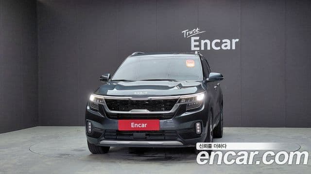 Kia Seltos 2022 — ფოტო 3/20