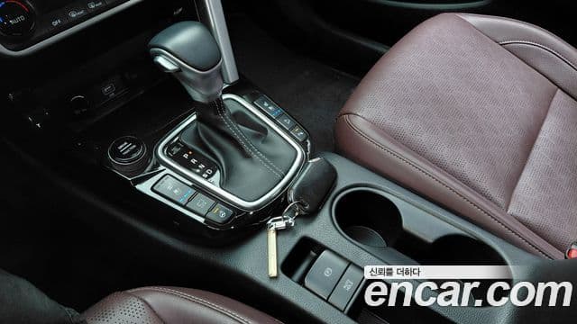 Kia Seltos 2022 — ფოტო 9/20