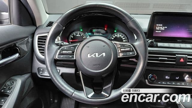 Kia Seltos 2022 — ფოტო 13/20