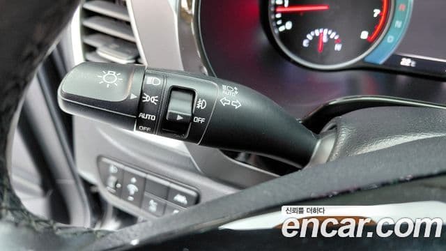 Kia Seltos 2022 — ფოტო 19/20