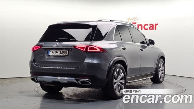 Mercedes-Benz GLE-Class 2021 — ფოტო 2/20