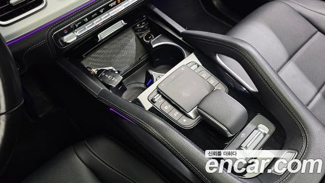 Mercedes-Benz GLE-Class 2021 — ფოტო 9/20