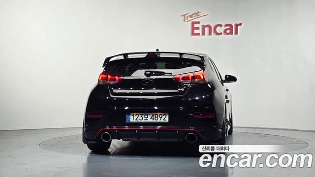 Hyundai Veloster 2021 — ფოტო 4/20