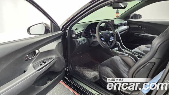Hyundai Veloster 2021 — ფოტო 10/20