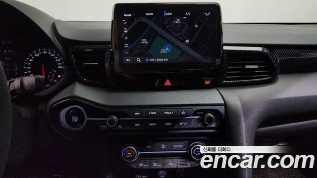 Hyundai Veloster 2021 — ფოტო 12/20
