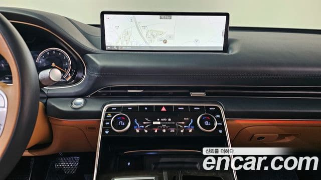 Genesis GV80 2020 — ფოტო 13/20