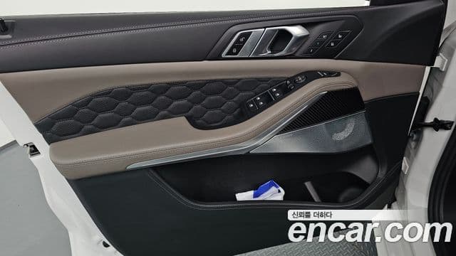 BMW X5M 2025 — Photo 7/33