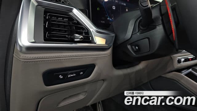 BMW X5M 2025 — Photo 24/33
