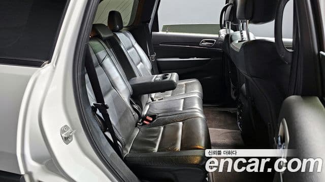 Jeep Grand Cherokee 2018 — ფოტო 12/20