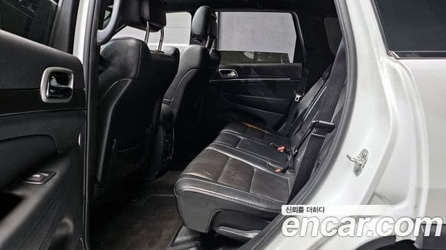 Jeep Grand Cherokee 2018 — Photo 7/30