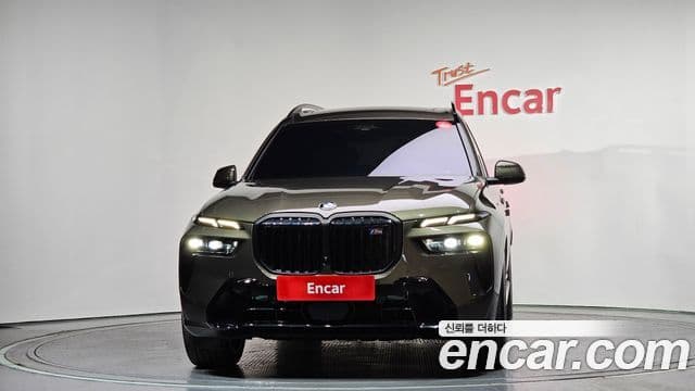 BMW X7 2025 — Photo 18/34
