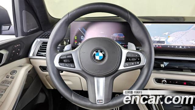 BMW X7 2025 — Photo 19/34