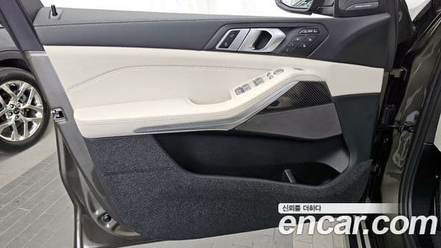BMW X7 2025 — Photo 2/34