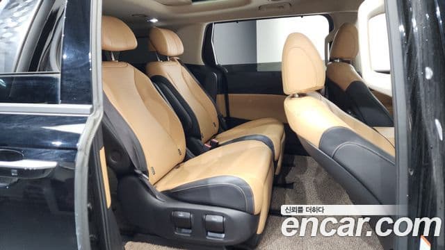 Kia Carnival 2021 — Şəkil 11/20