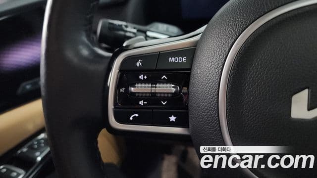 Kia Carnival 2021 — Şəkil 16/20