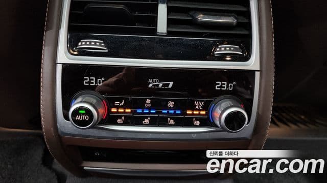 BMW 7 Series 2018 — Photo 10/43
