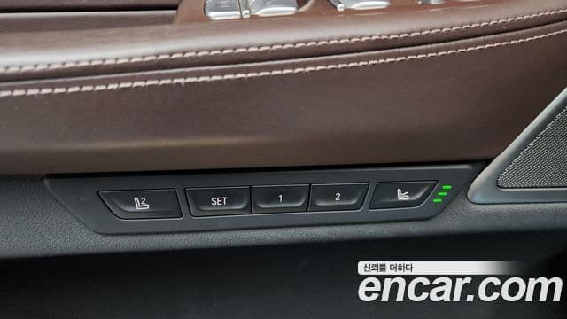 BMW 7 Series 2018 — Photo 26/43