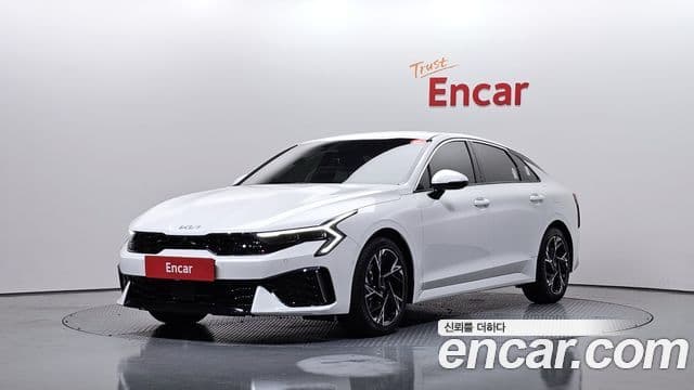 Kia K5 2023 — Şəkil 1/20