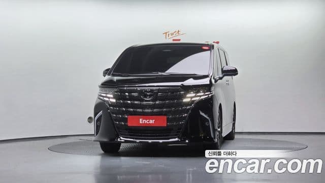 Toyota Alphard 2025 — Фото 3/20