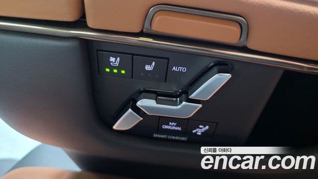 Toyota Alphard 2025 — Фото 19/20