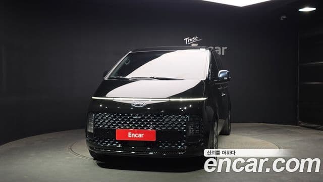 Hyundai Staria 2023 — ფოტო 3/20